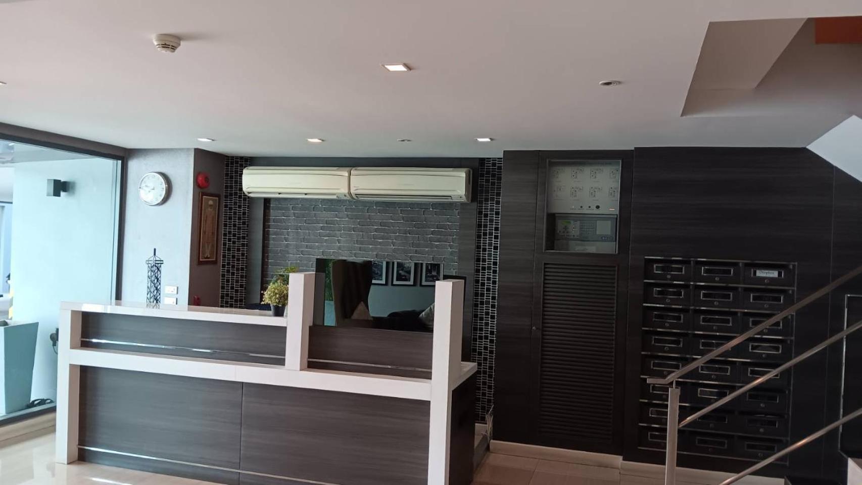 J Residence Thonglor 8 Банкок Екстериор снимка