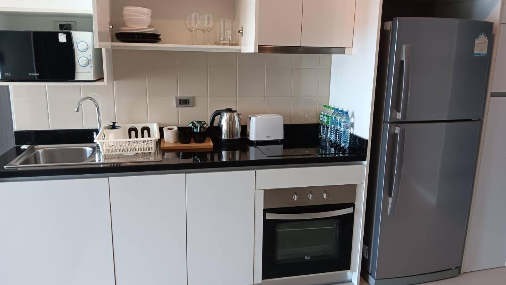 J Residence Thonglor 8 Банкок Екстериор снимка