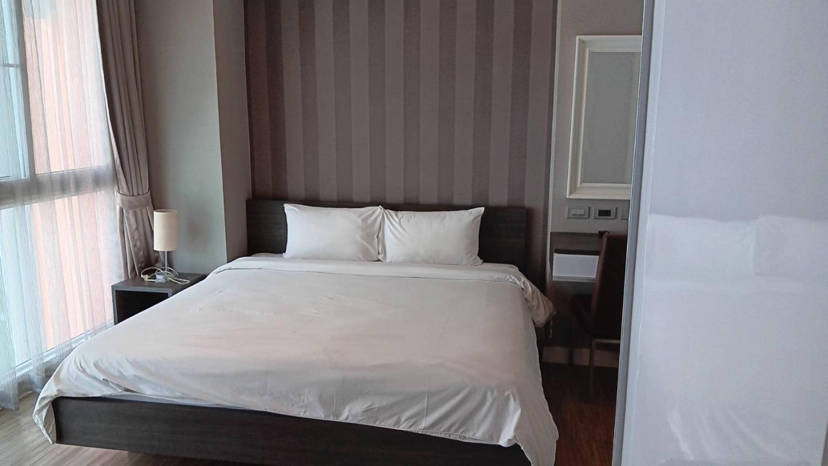 J Residence Thonglor 8 Банкок Екстериор снимка