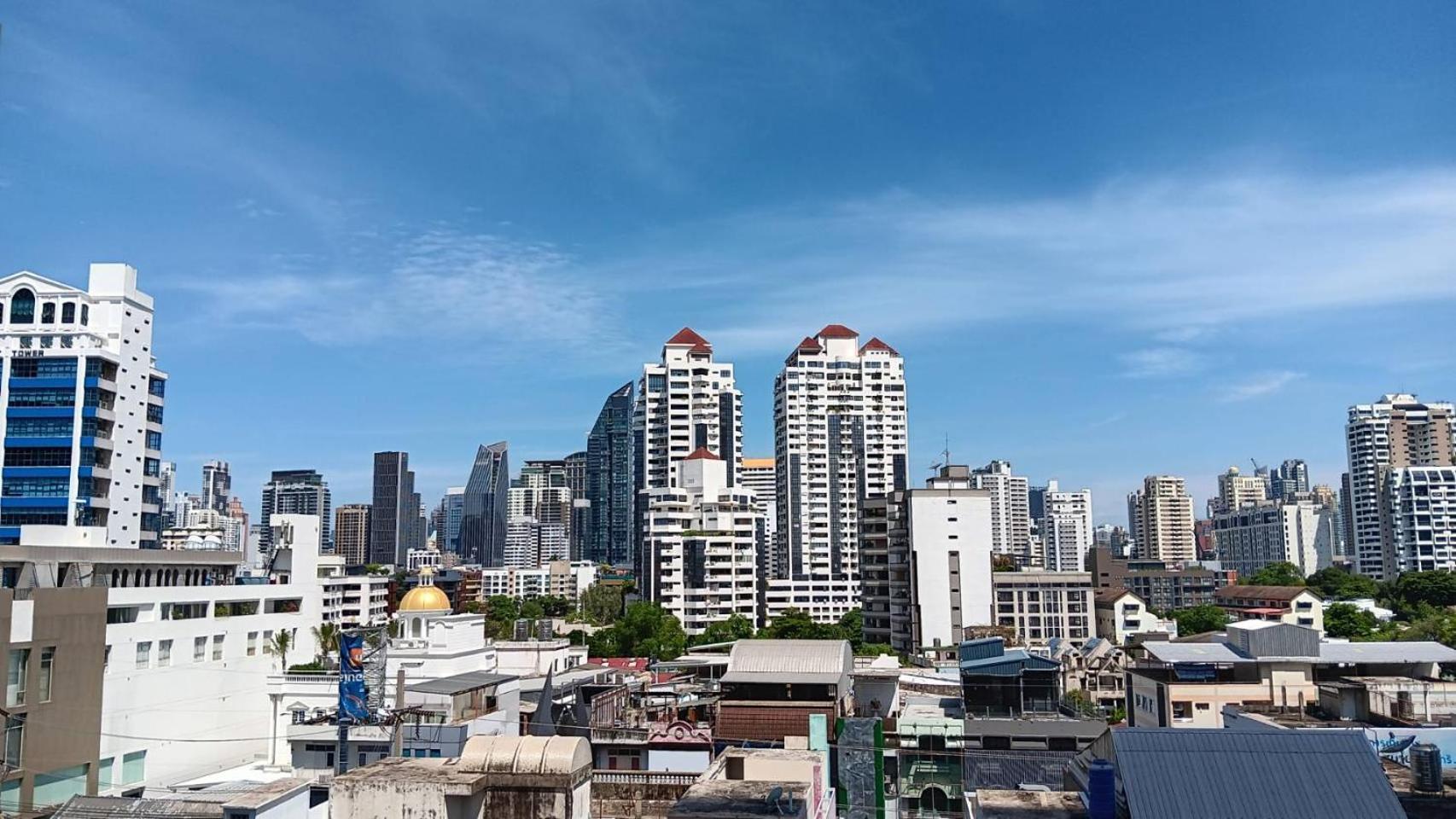 J Residence Thonglor 8 Банкок Екстериор снимка