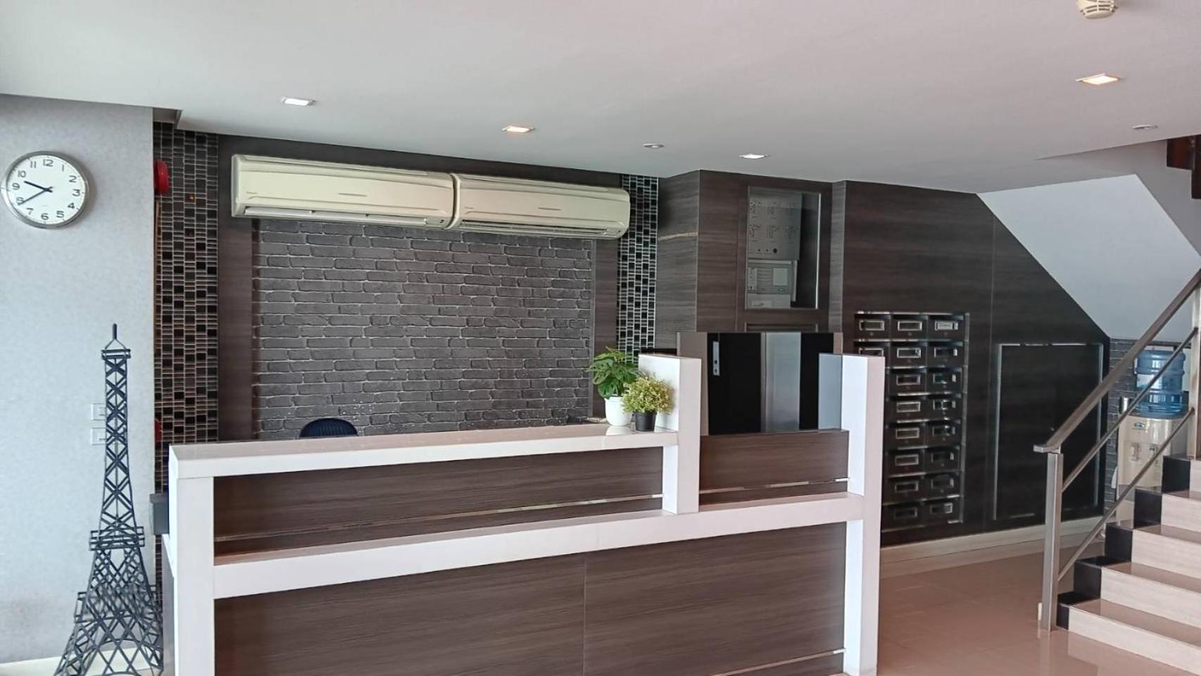 J Residence Thonglor 8 Банкок Екстериор снимка