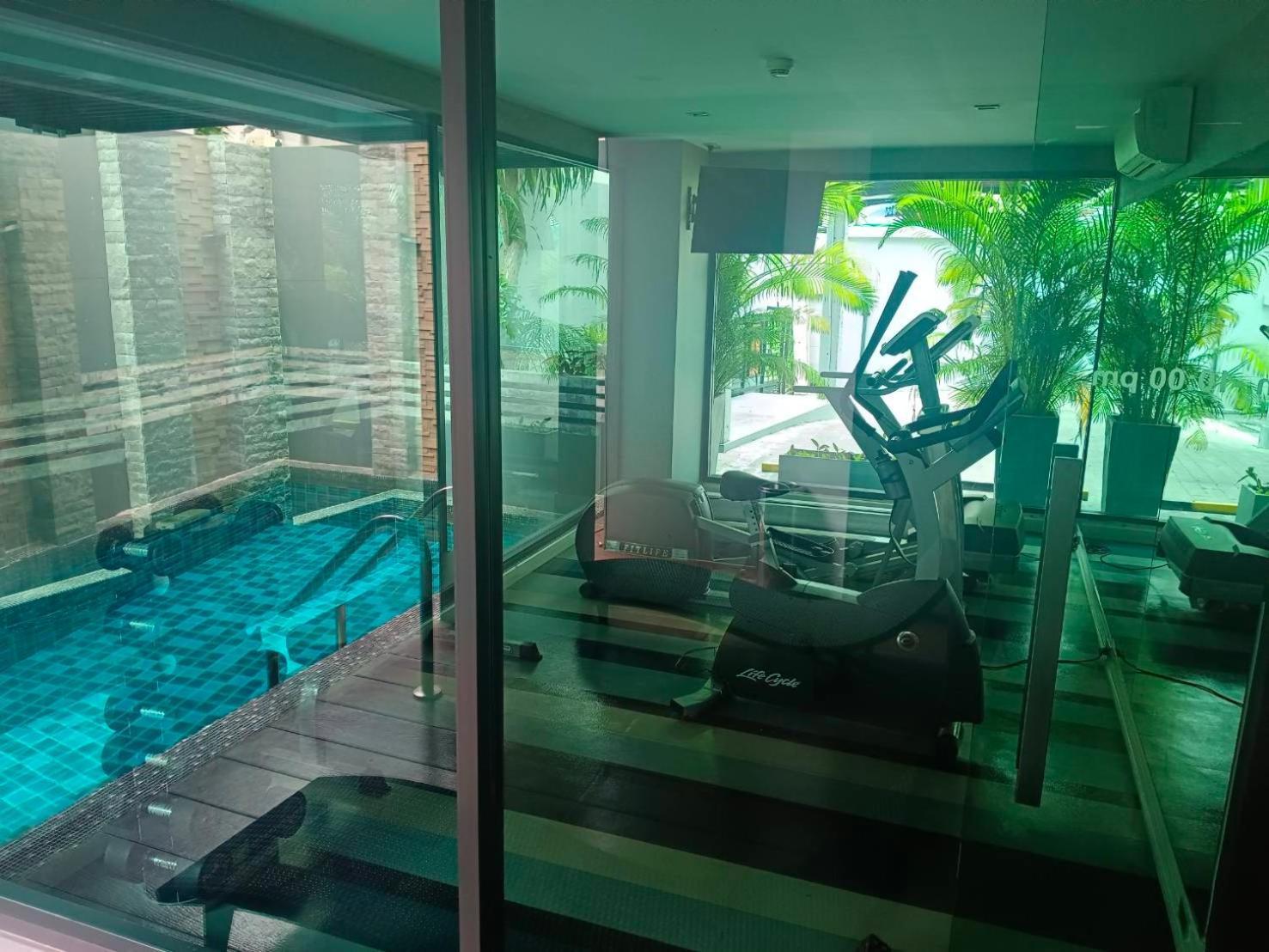 J Residence Thonglor 8 Банкок Екстериор снимка