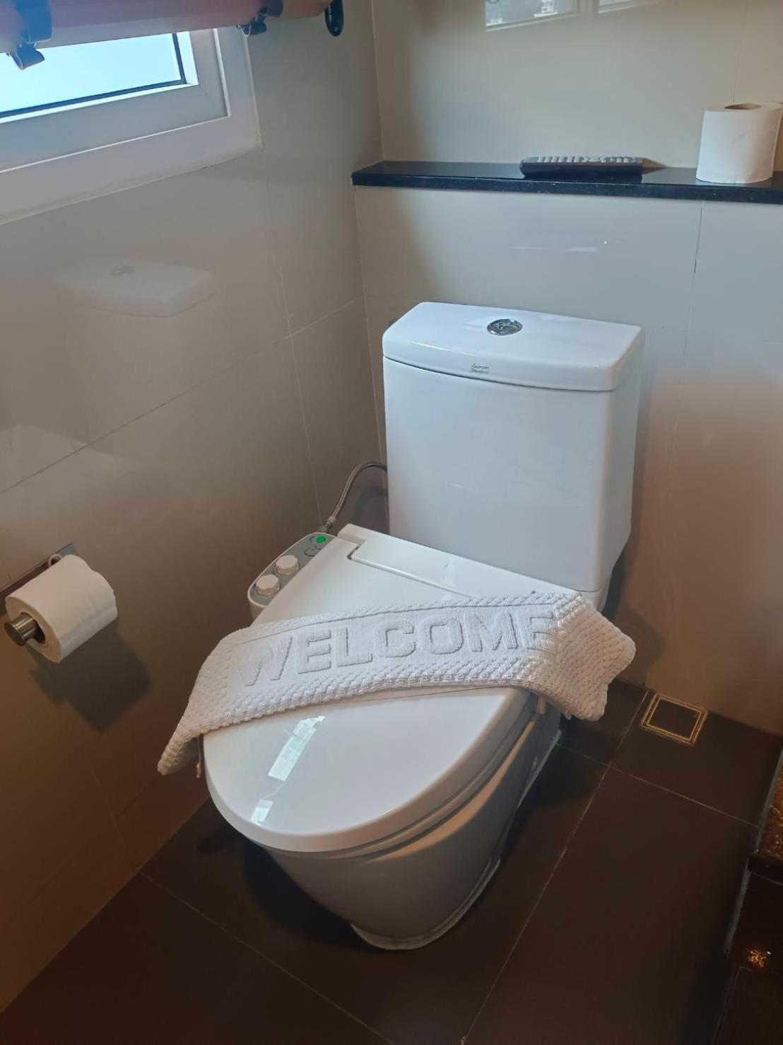 J Residence Thonglor 8 Банкок Екстериор снимка